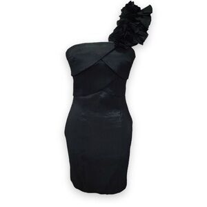 Fitted little black cocktail dress